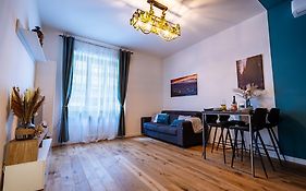 Glam Turin Apartment